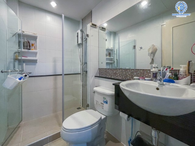 *****ทาวน์เฮ้าส์มือสองย่านกรุงเทพฯ ม.พรีเมี่ยม ไทม์โฮม วงแหวน-อ่อนนุช เนื้อที่กว้างขวางถึงเกือบ 28 ตร.ว. ฟังก์ชัน 3 ห้องนอน 2 ห้องน้ำ 2 ที่จอดรถ แถมฟรี! 4 เครื่องปรับอากาศ 1 เครื่องทำน้ำอุ่น บนทำเลดี ติดถ.กาญจนาภิเษก ใกล้สนามบินสุวรรณภูมิ และทางด่วน "บางนา"